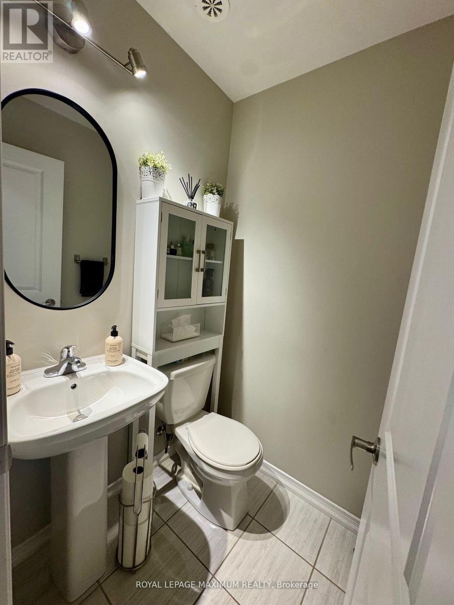 












92 - 30 FIELDWAY ROAD

,
Toronto,




Ontario
M8Z0E3

