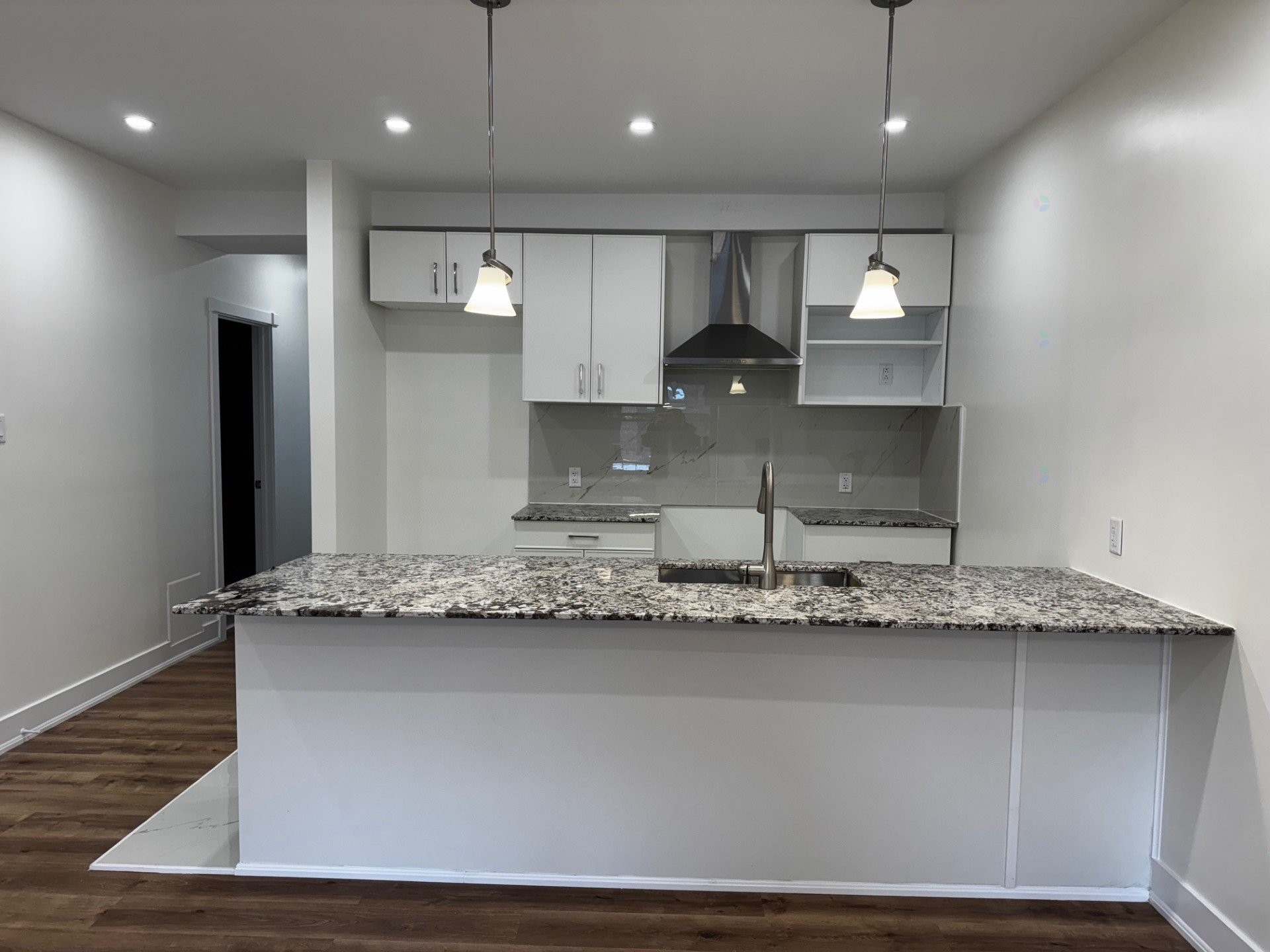 









4842


Rue Wellington

,
Montréal (Verdun/Île-des-Soeurs),




QC
H4G1X4

