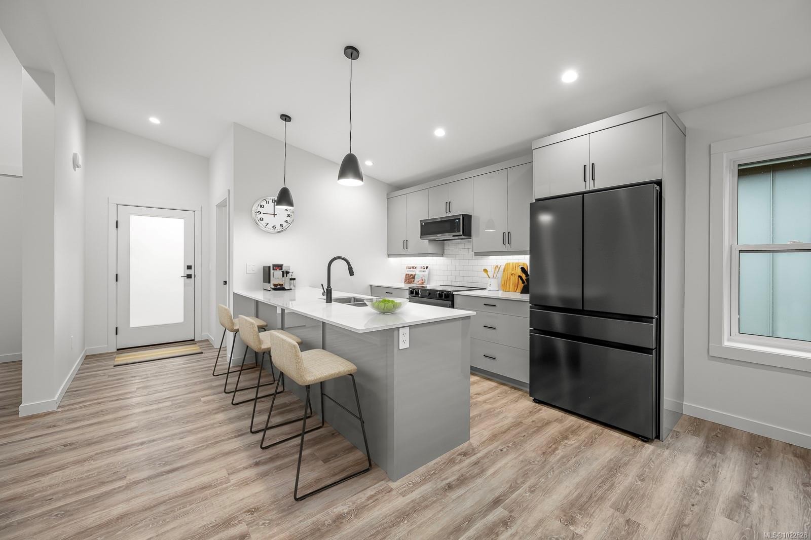 









3025


Royston

Rd, 41,
Cumberland,




BC
V0R 1S0

