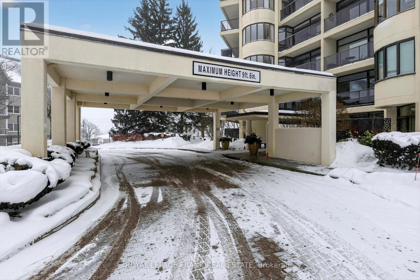 












502 - 1818 CHERRYHILL ROAD

,
Peterborough (Monaghan Ward 2),




Ontario
K9K1S6

