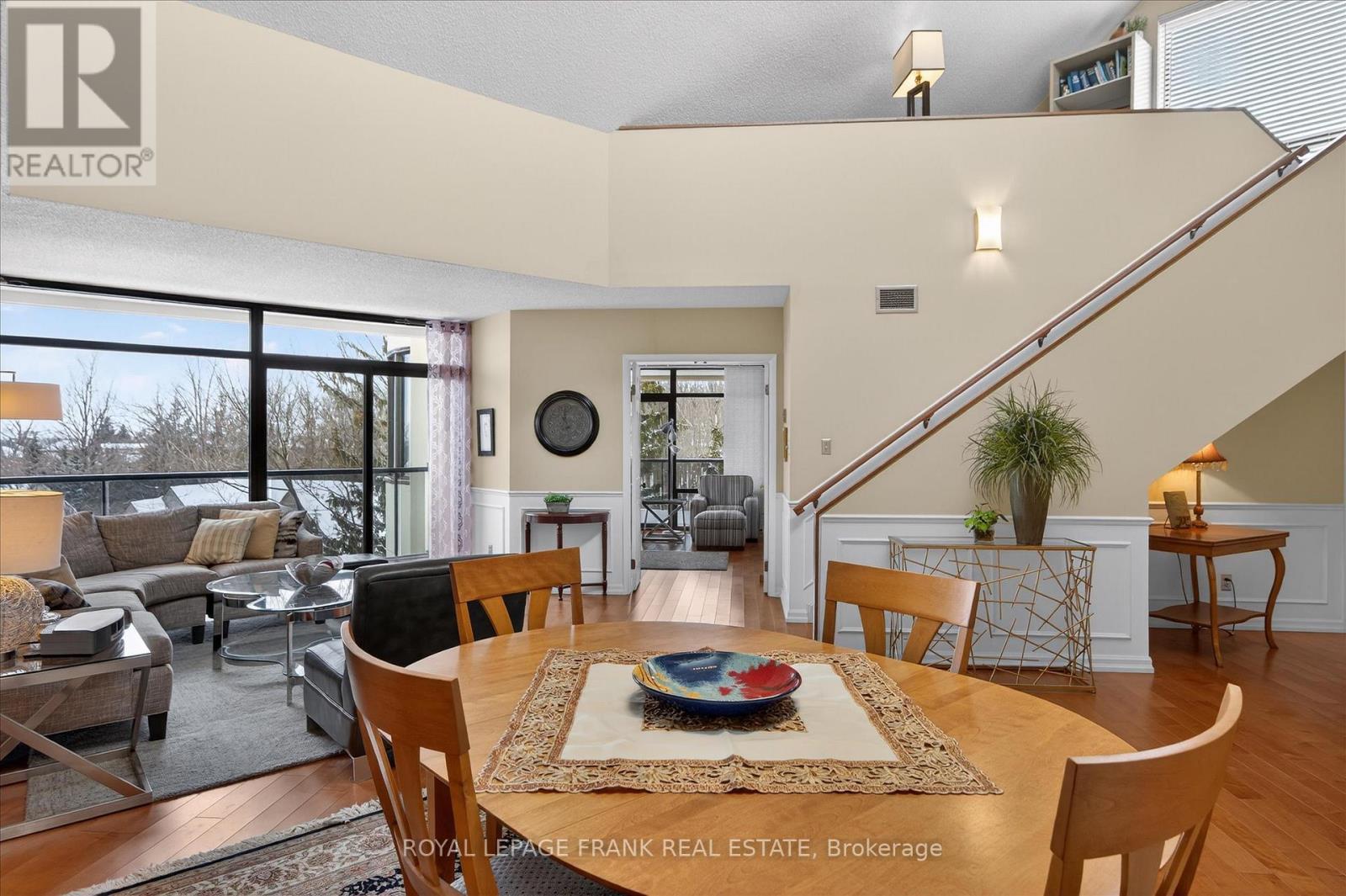 












502 - 1818 CHERRYHILL ROAD

,
Peterborough (Monaghan Ward 2),




Ontario
K9K1S6

