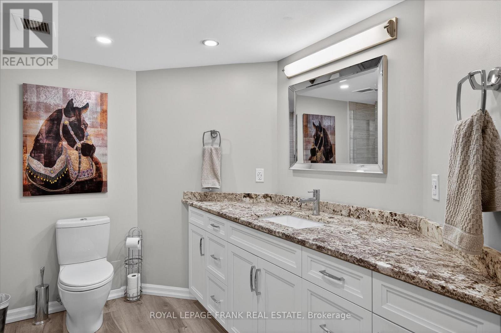 












502 - 1818 CHERRYHILL ROAD

,
Peterborough (Monaghan Ward 2),




Ontario
K9K1S6

