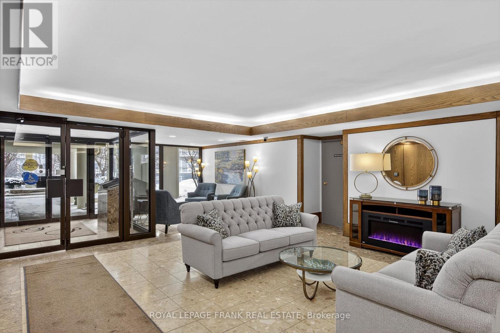 












502 - 1818 CHERRYHILL ROAD

,
Peterborough (Monaghan Ward 2),




Ontario
K9K1S6

