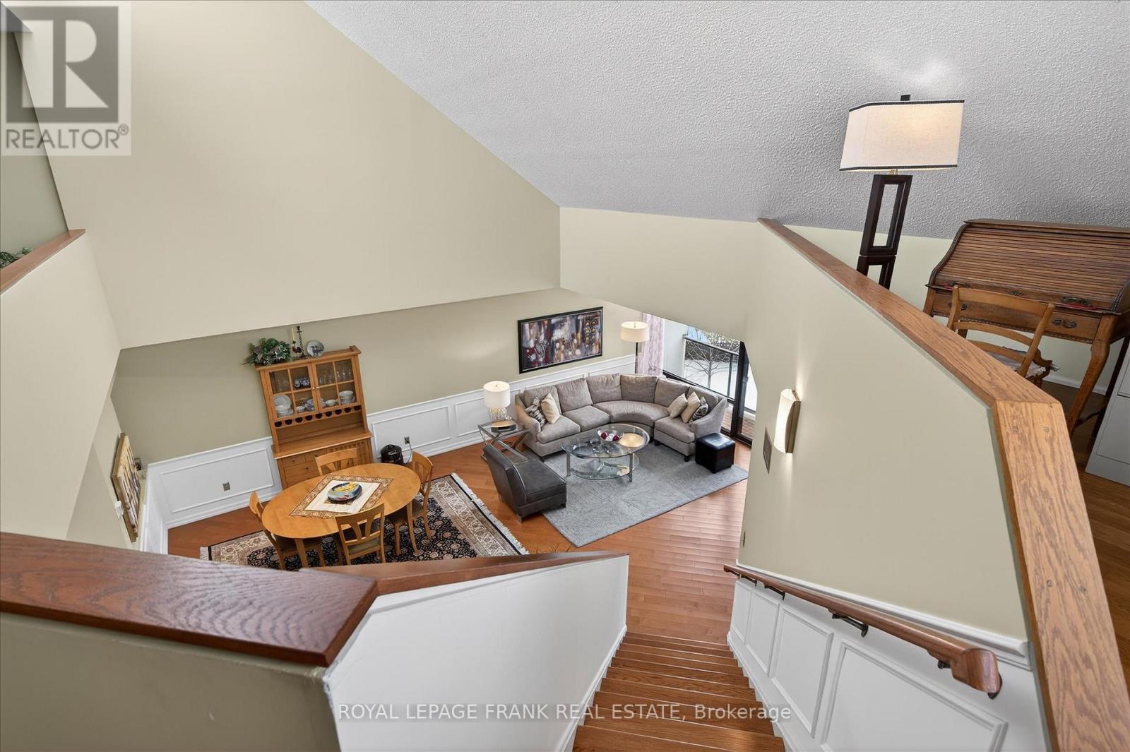 












502 - 1818 CHERRYHILL ROAD

,
Peterborough (Monaghan Ward 2),




Ontario
K9K1S6

