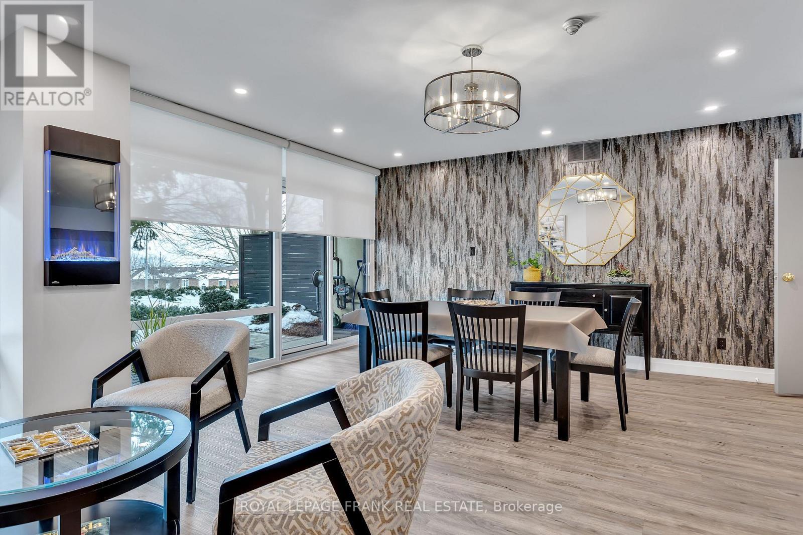 












502 - 1818 CHERRYHILL ROAD

,
Peterborough (Monaghan Ward 2),




Ontario
K9K1S6

