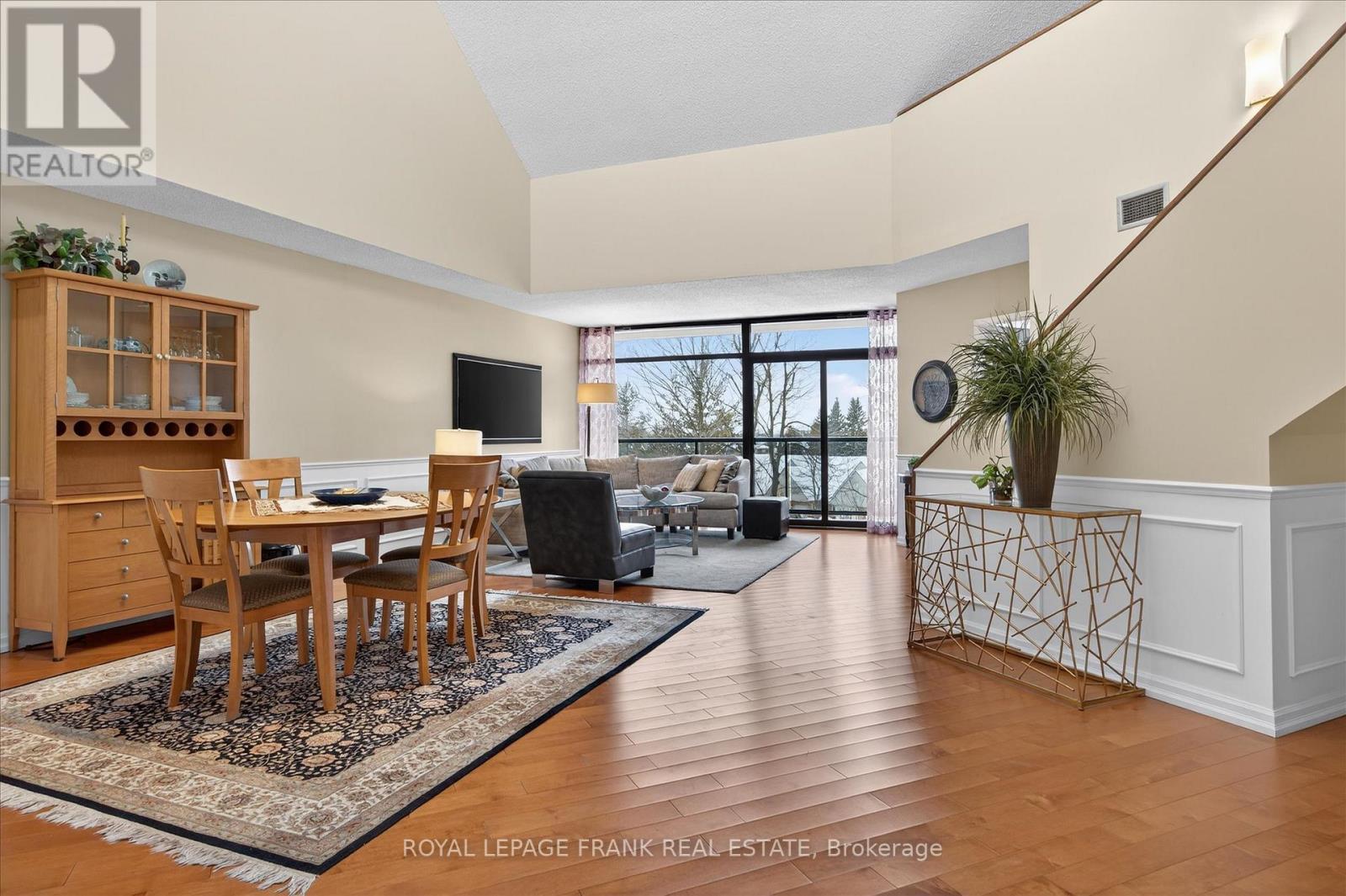 












502 - 1818 CHERRYHILL ROAD

,
Peterborough (Monaghan Ward 2),




Ontario
K9K1S6

