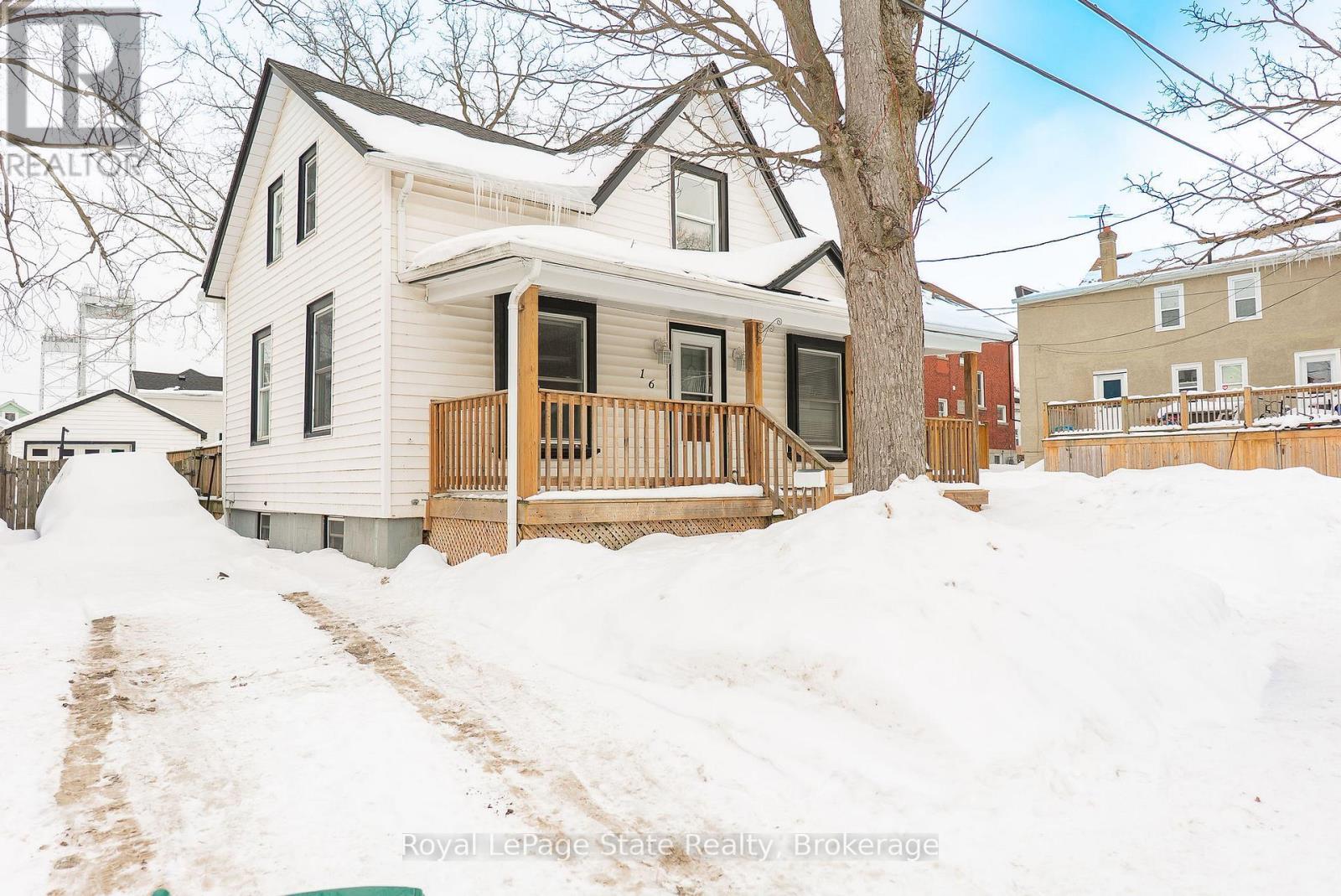 












16 FRANKLIN STREET

,
Welland (Broadway),




Ontario
L3C1R7

