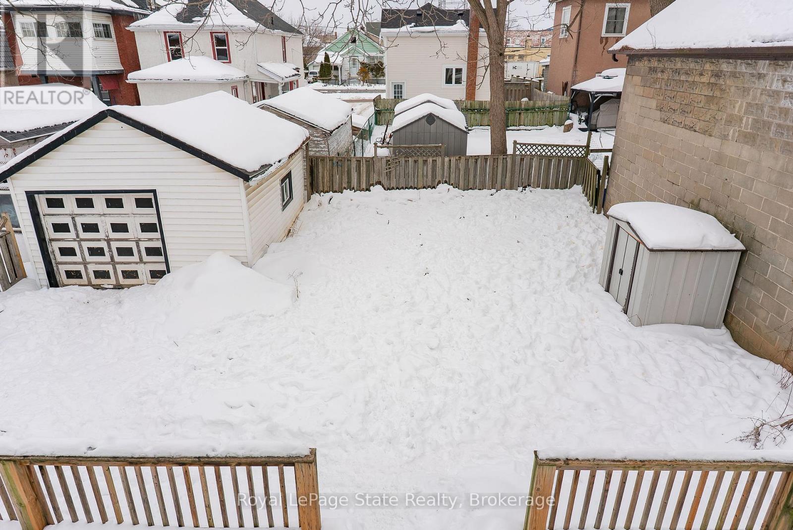 












16 FRANKLIN STREET

,
Welland (Broadway),




Ontario
L3C1R7

