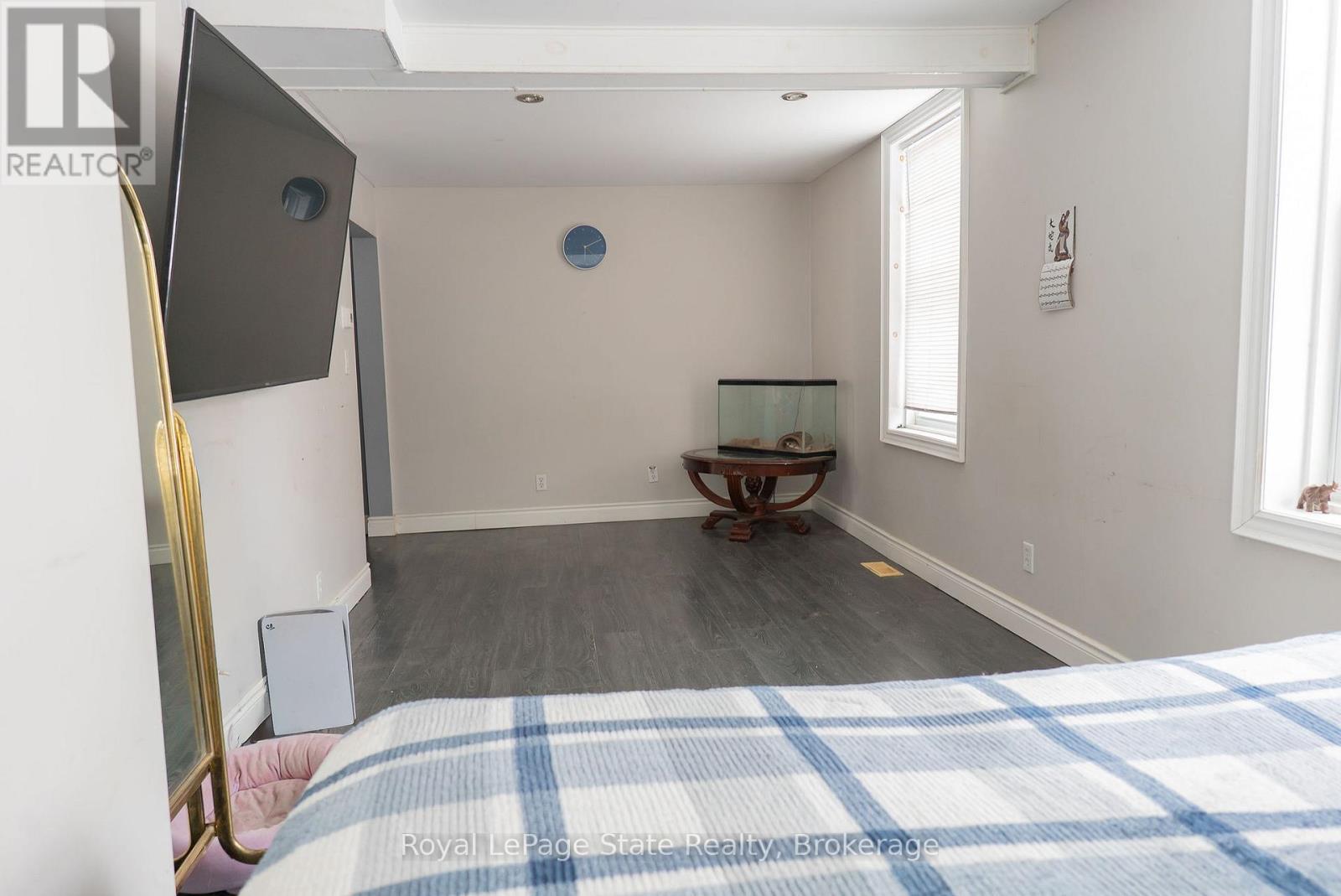 












16 FRANKLIN STREET

,
Welland (Broadway),




Ontario
L3C1R7

