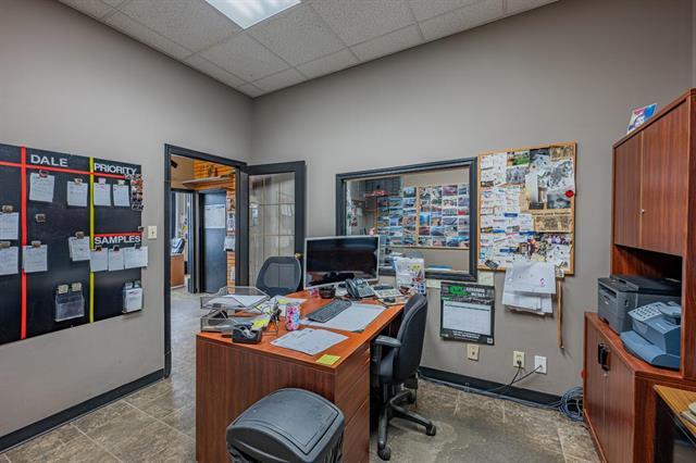 









80


Archibald

ST,
Winnipeg,




MB
R2J 0V8

