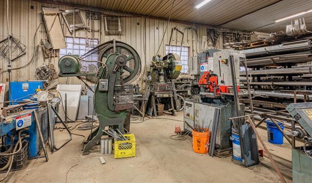 









80


Archibald

ST,
Winnipeg,




MB
R2J 0V8

