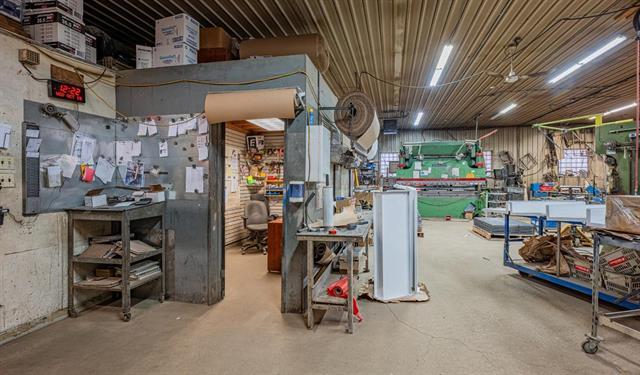 









80


Archibald

ST,
Winnipeg,




MB
R2J 0V8

