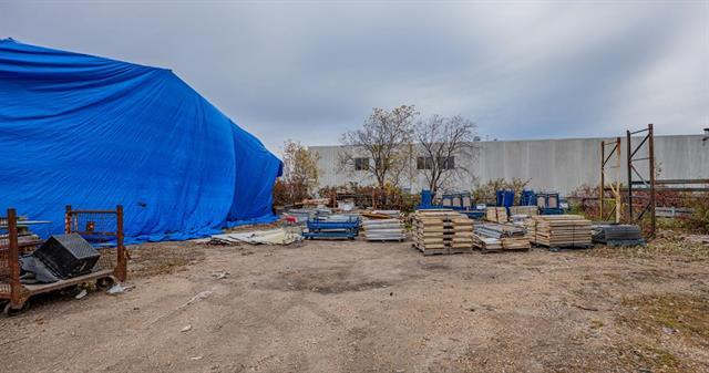 









80


Archibald

ST,
Winnipeg,




MB
R2J 0V8

