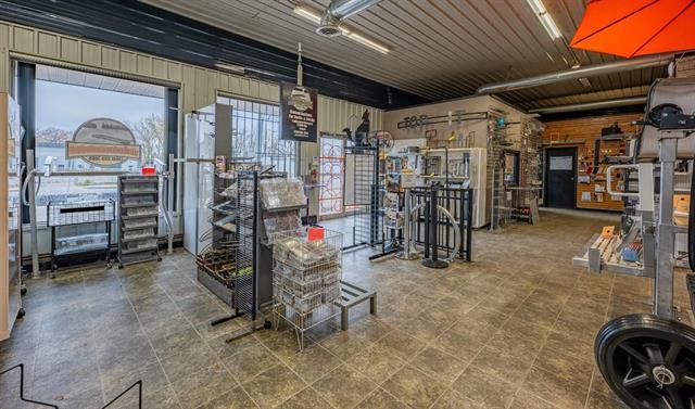 









80


Archibald

ST,
Winnipeg,




MB
R2J 0V8

