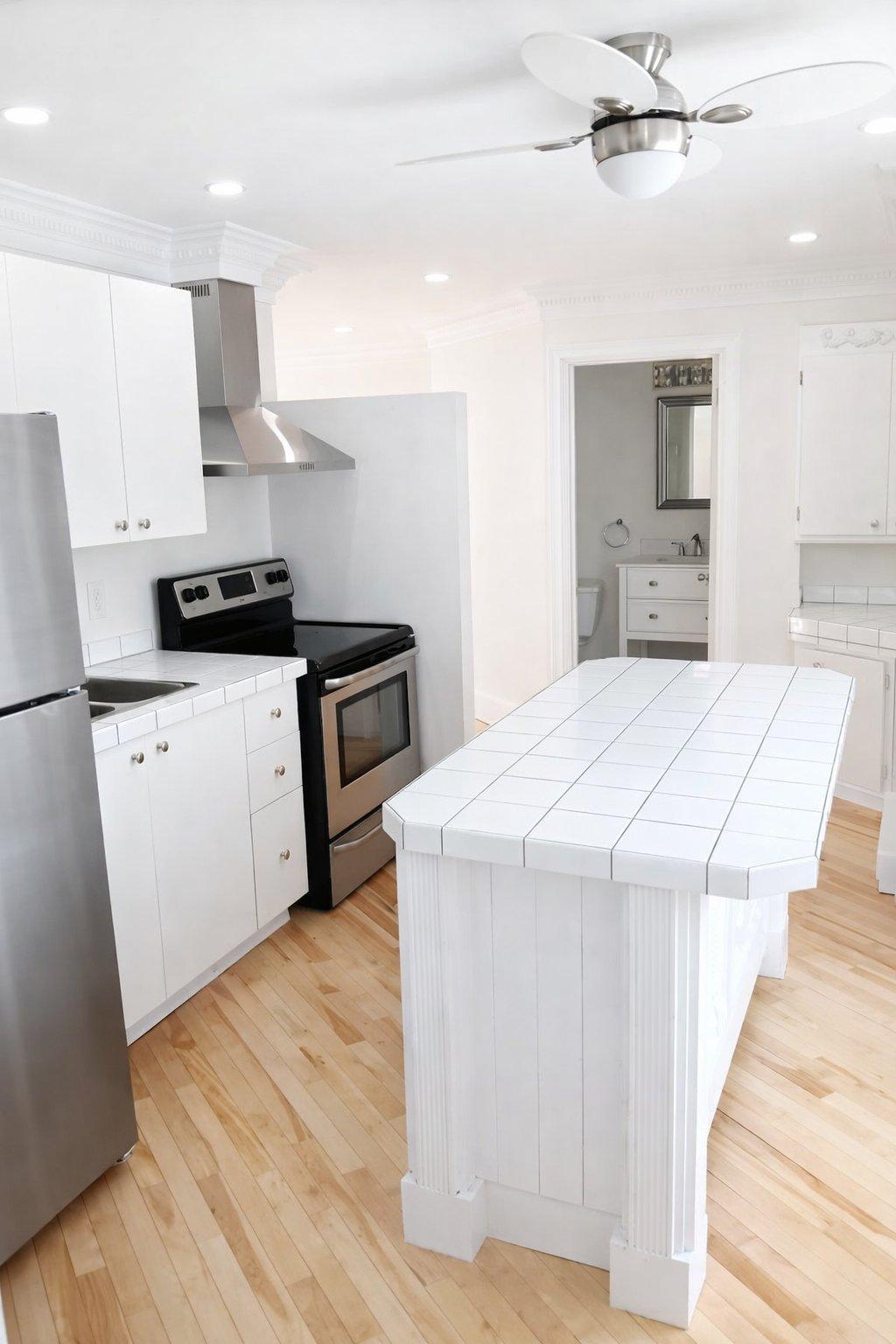 









31


Rue Demontigny

, 1,
Gatineau (Hull),




QC
J8Y4L5

