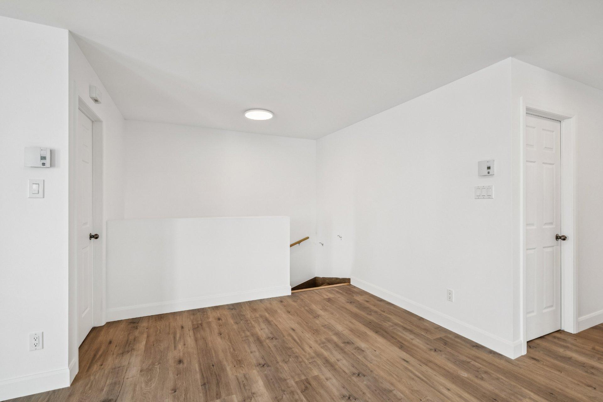 









91


Rue du Ruisseau

, 8,
Salaberry-de-Valleyfield,




QC
J6S0G8

