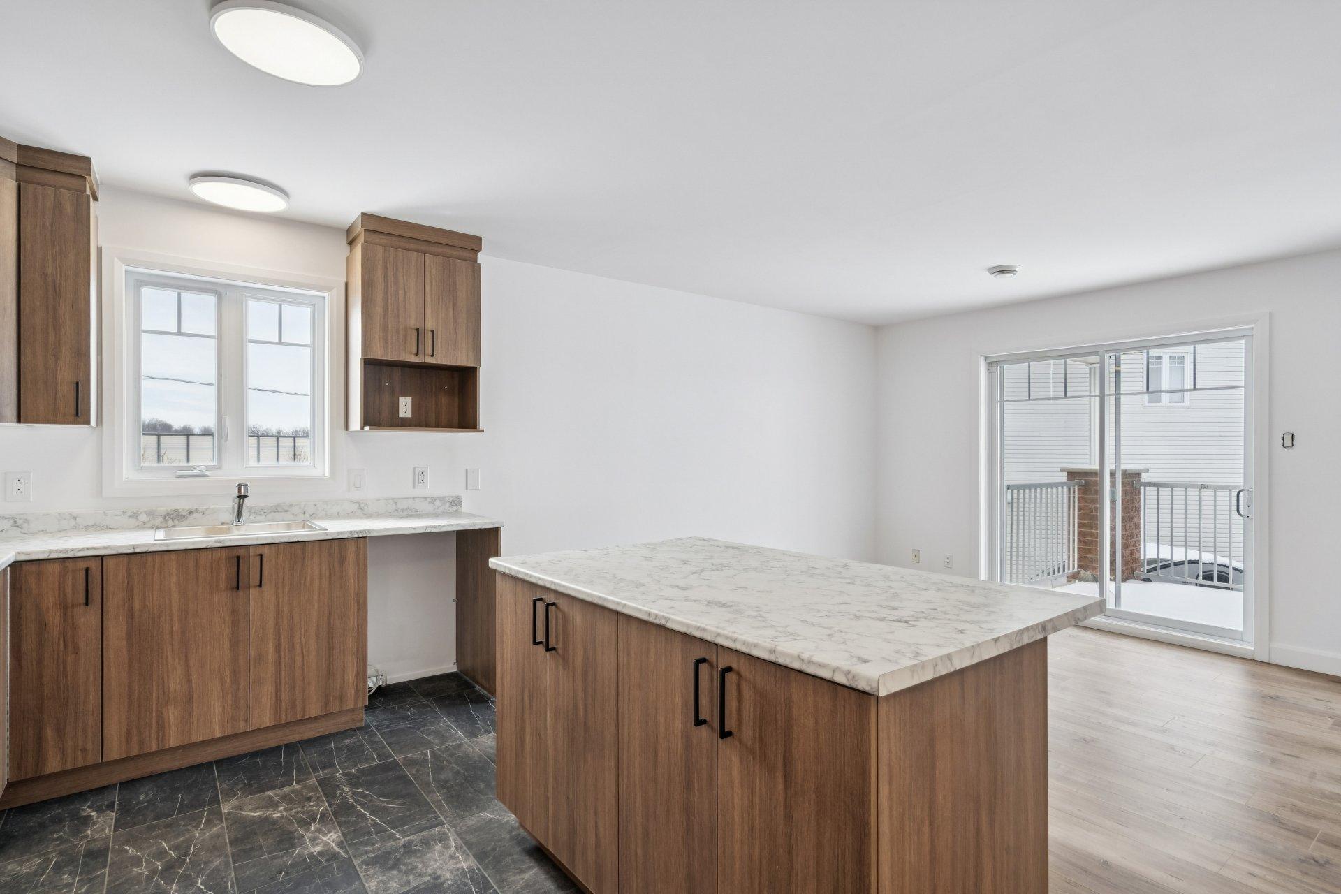 









91


Rue du Ruisseau

, 8,
Salaberry-de-Valleyfield,




QC
J6S0G8

