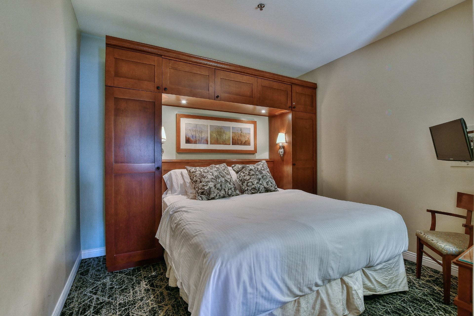 









6385


Mtée Ryan

, 214,
Mont-Tremblant,




QC
J8E1S5

