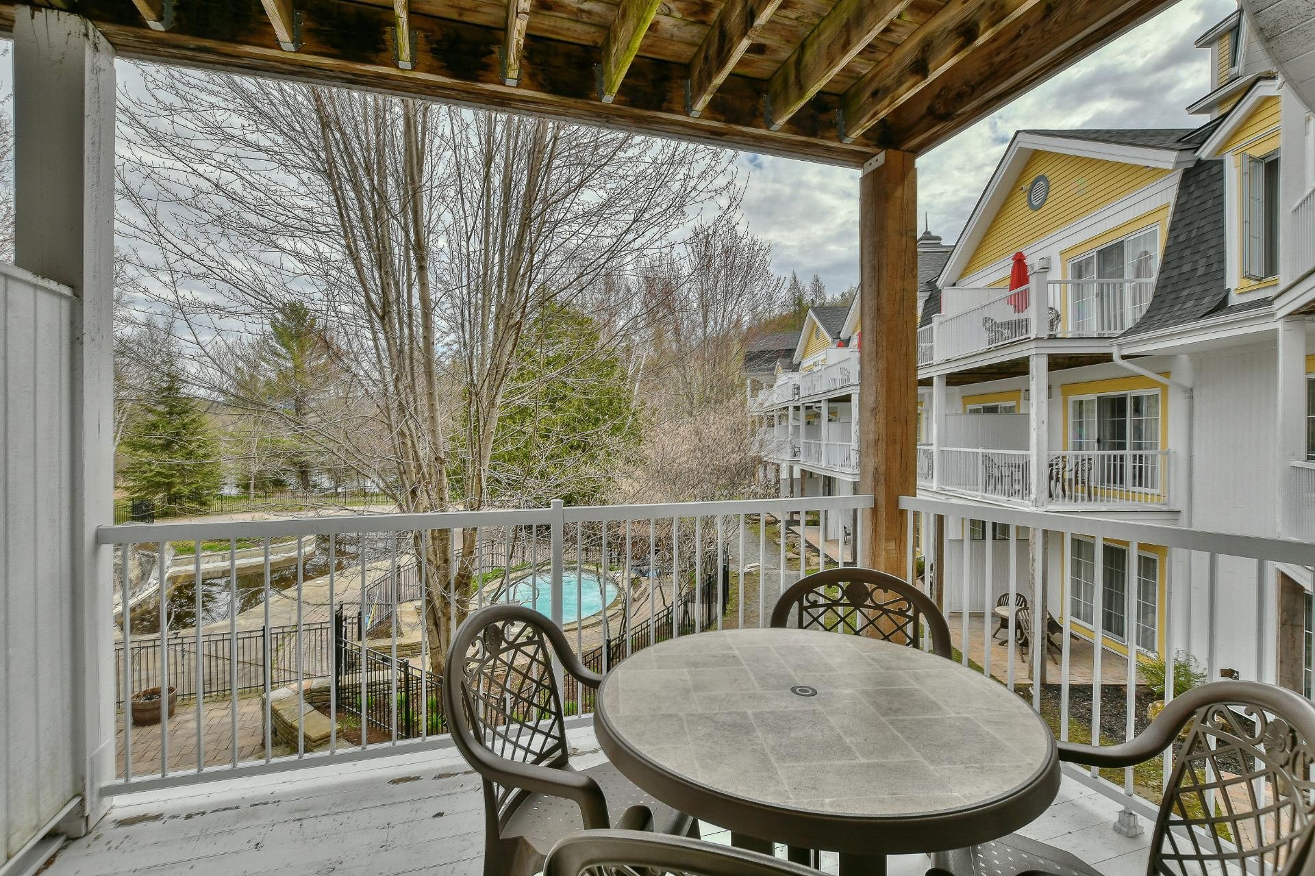 









6385


Mtée Ryan

, 214,
Mont-Tremblant,




QC
J8E1S5

