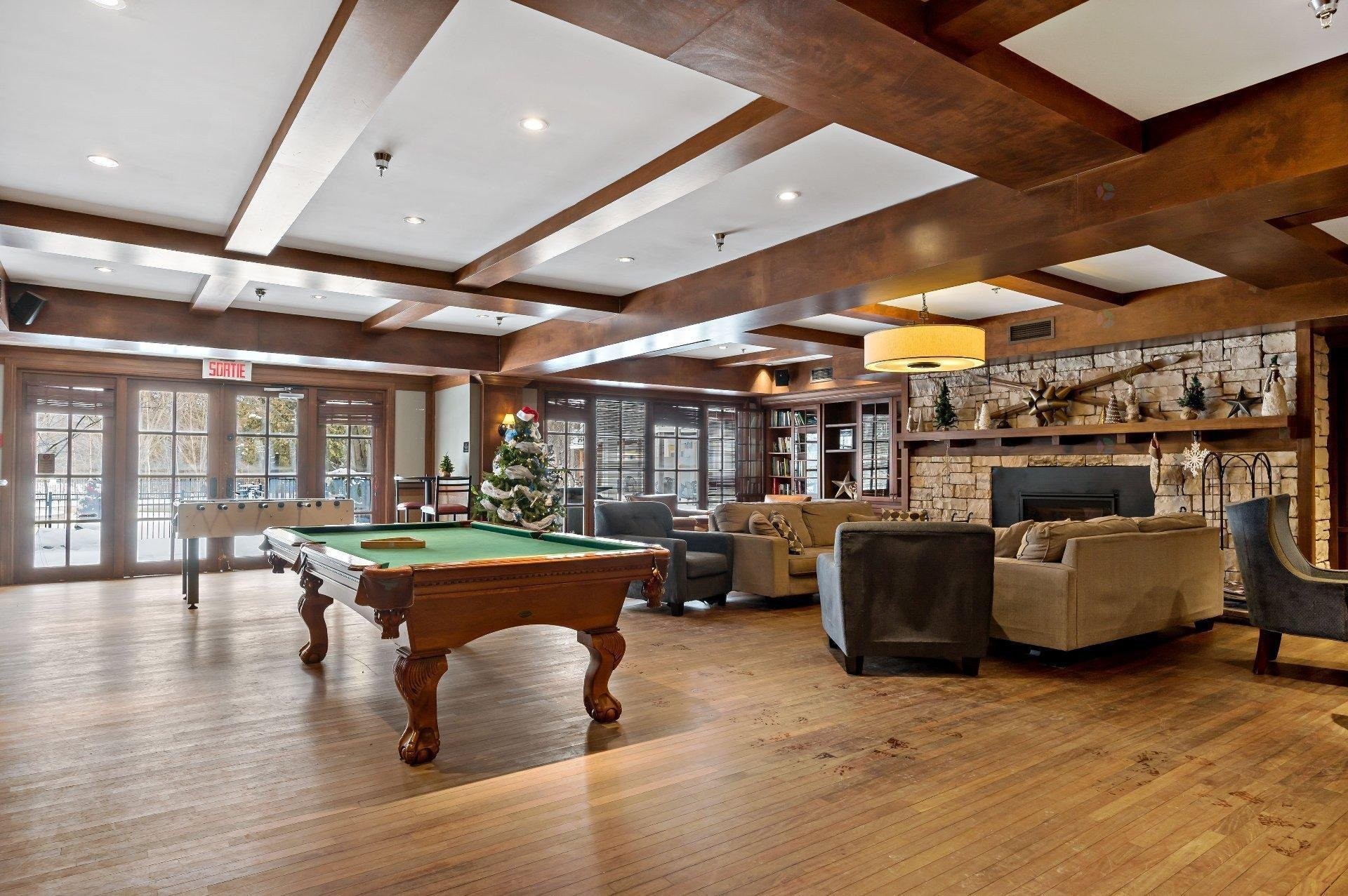 









6385


Mtée Ryan

, 214,
Mont-Tremblant,




QC
J8E1S5

