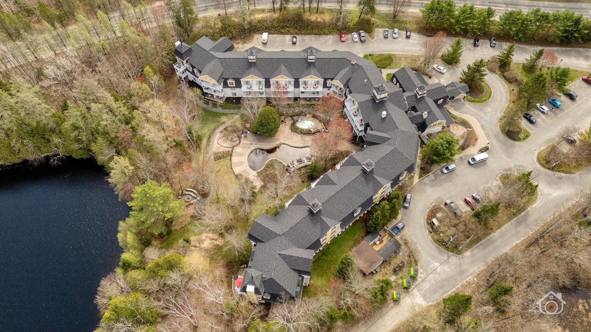 









6385


Mtée Ryan

, 214,
Mont-Tremblant,




QC
J8E1S5

