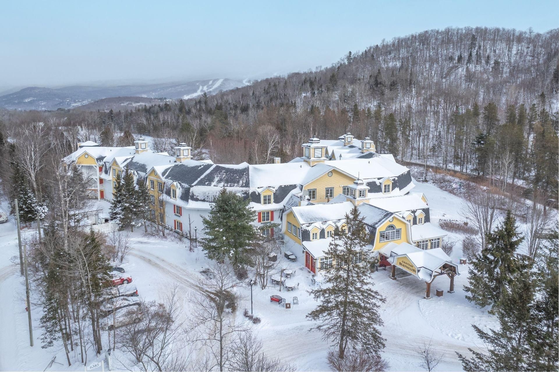 









6385


Mtée Ryan

, 214,
Mont-Tremblant,




QC
J8E1S5

