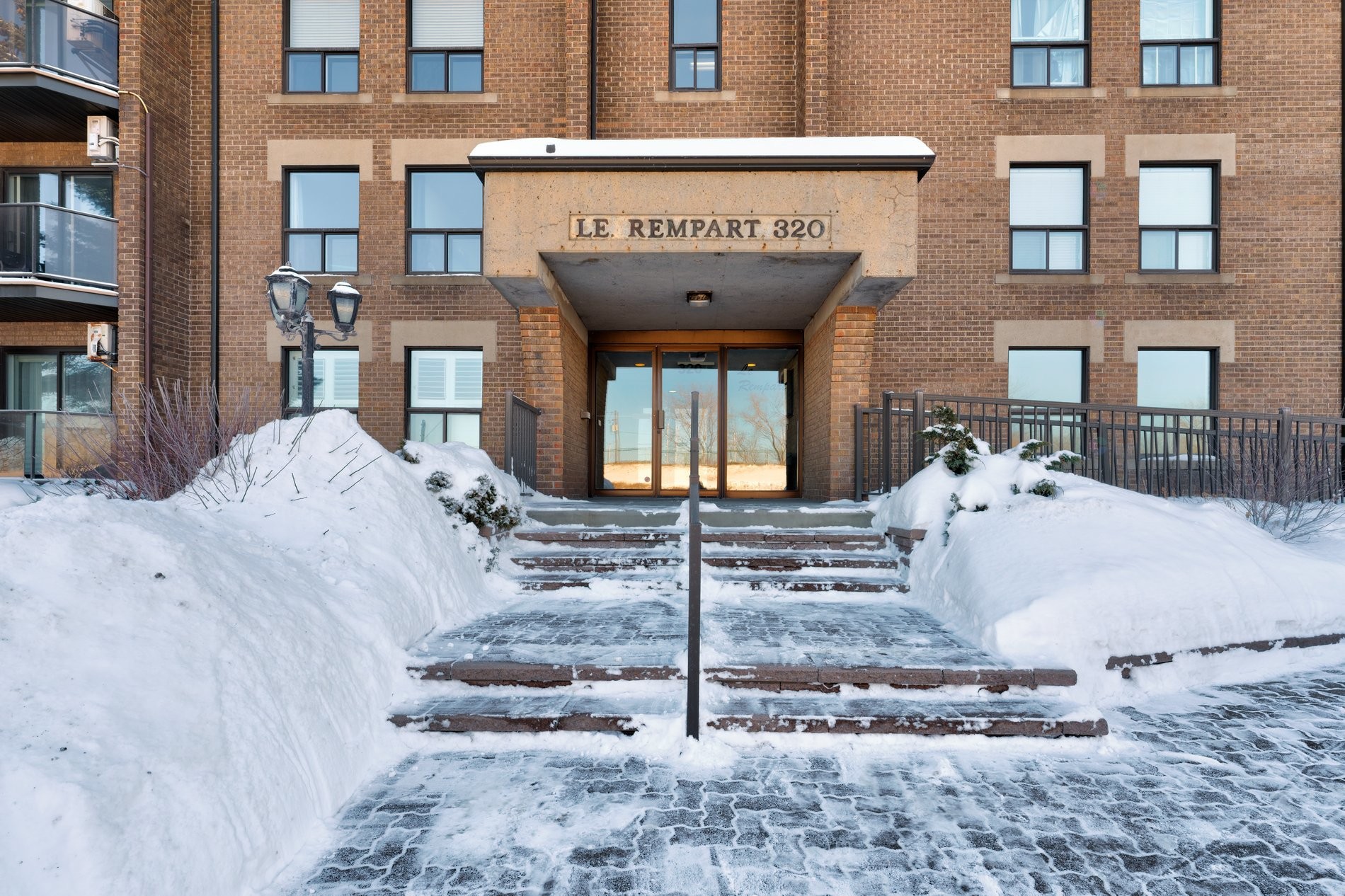 









320


Rue du Bord-de-l'Eau O.

, 304,
Longueuil (Le Vieux-Longueuil),




QC
J4H4B2

