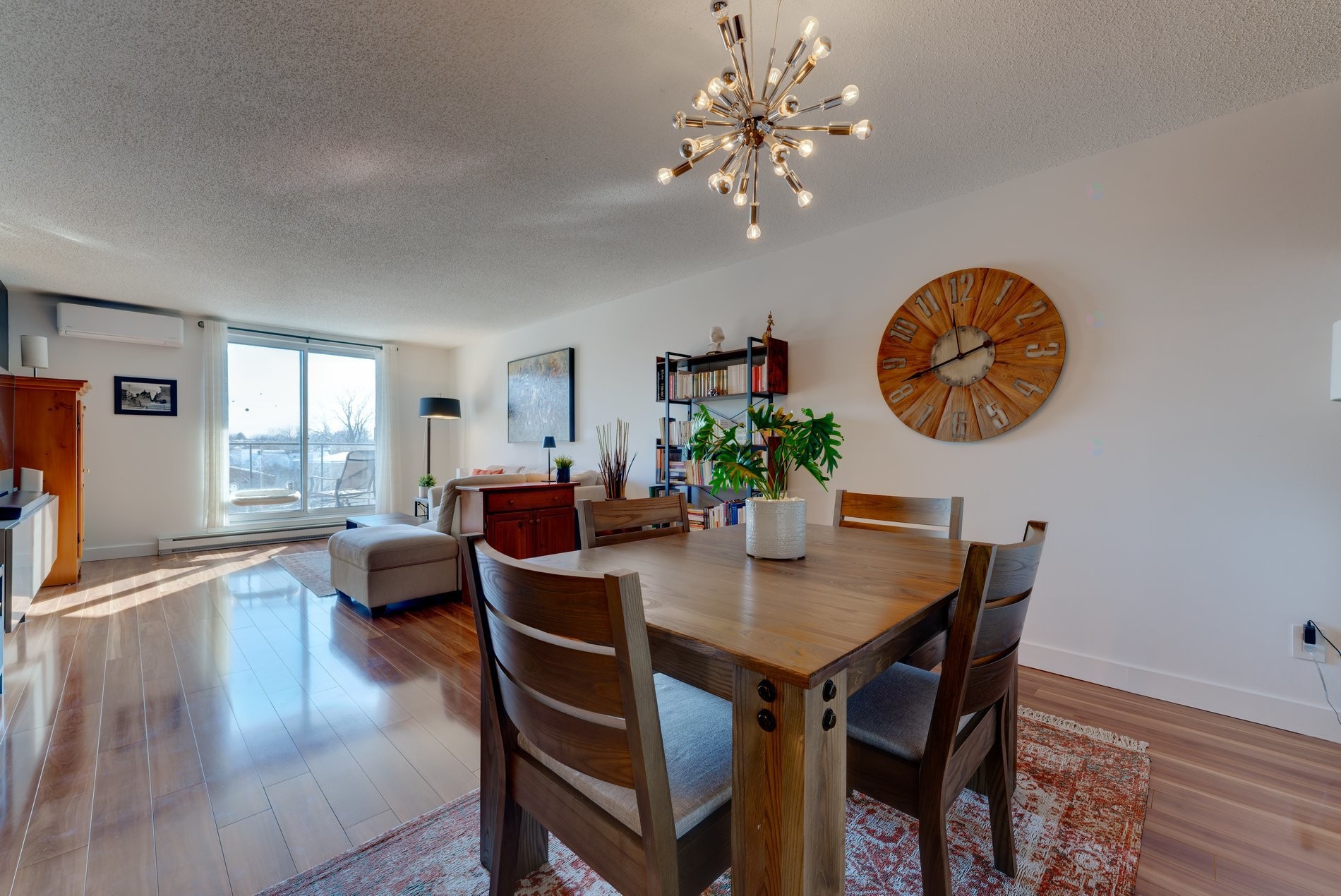 









320


Rue du Bord-de-l'Eau O.

, 304,
Longueuil (Le Vieux-Longueuil),




QC
J4H4B2

