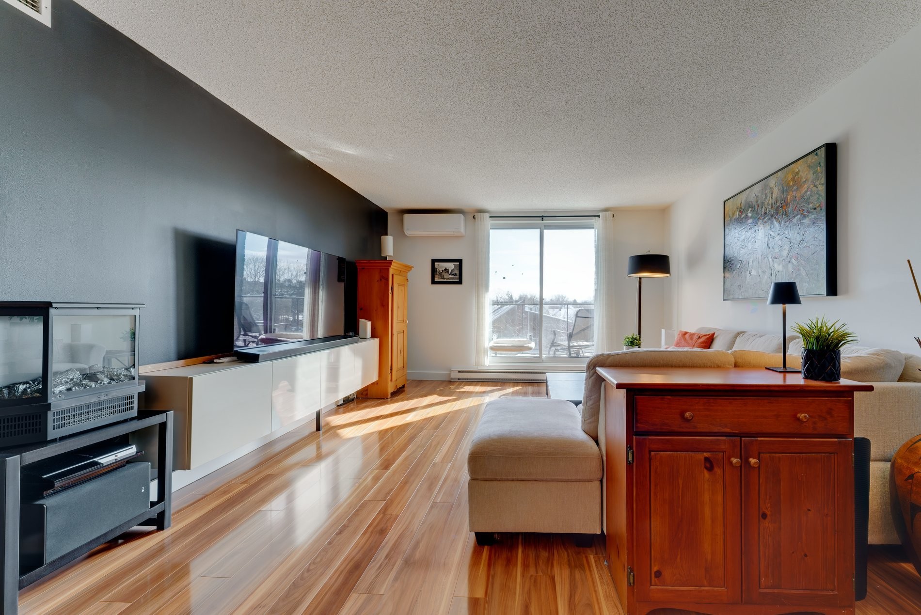 









320


Rue du Bord-de-l'Eau O.

, 304,
Longueuil (Le Vieux-Longueuil),




QC
J4H4B2

