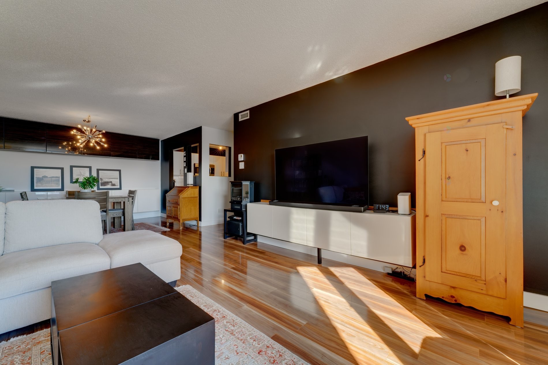 









320


Rue du Bord-de-l'Eau O.

, 304,
Longueuil (Le Vieux-Longueuil),




QC
J4H4B2

