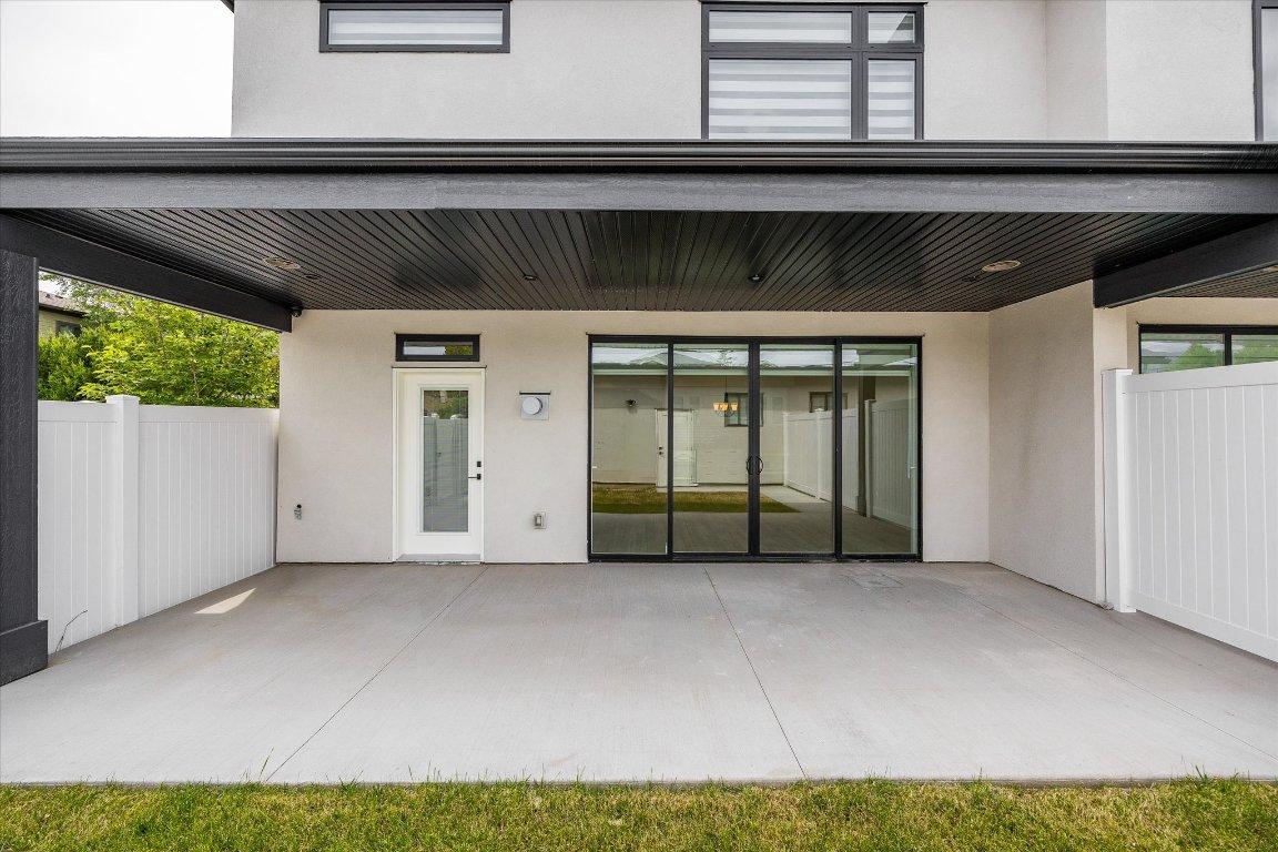 









840


Grenfell

Avenue, 3,
Kelowna,




BC
V1Y 5J4

