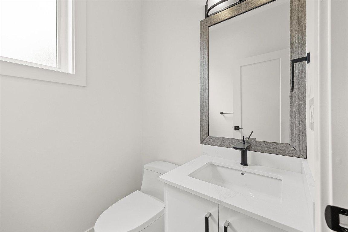 









840


Grenfell

Avenue, 3,
Kelowna,




BC
V1Y 5J4

