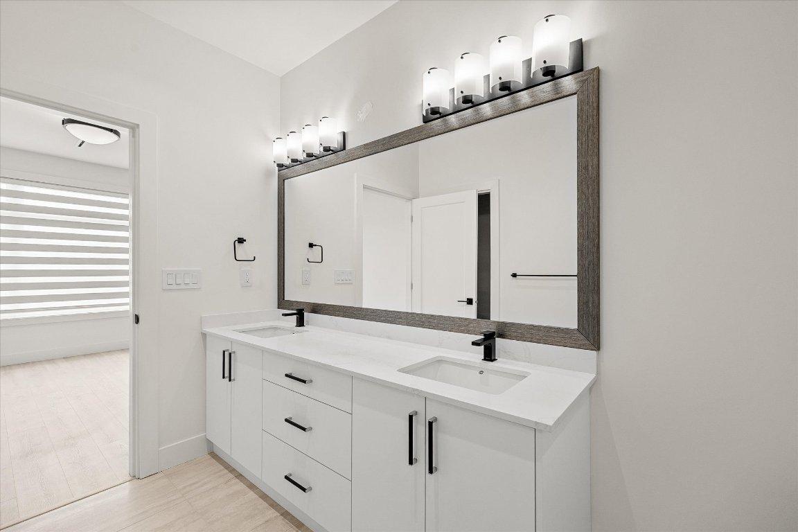 









840


Grenfell

Avenue, 3,
Kelowna,




BC
V1Y 5J4

