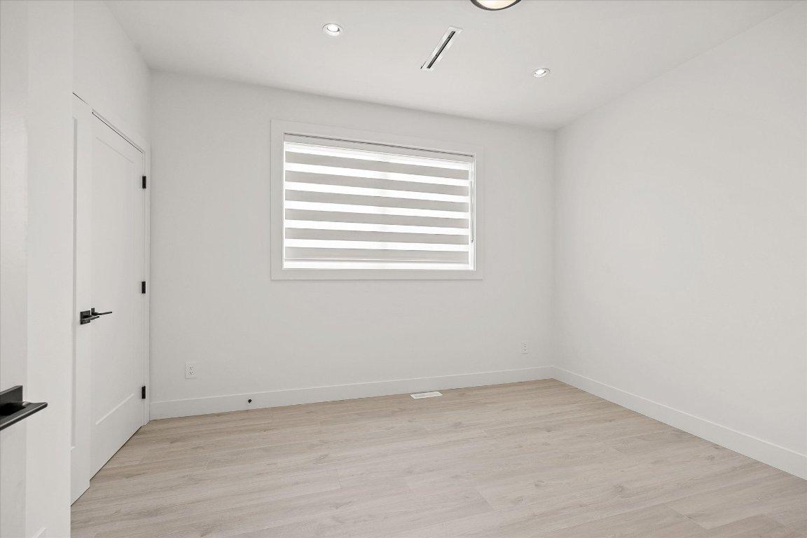 









840


Grenfell

Avenue, 3,
Kelowna,




BC
V1Y 5J4

