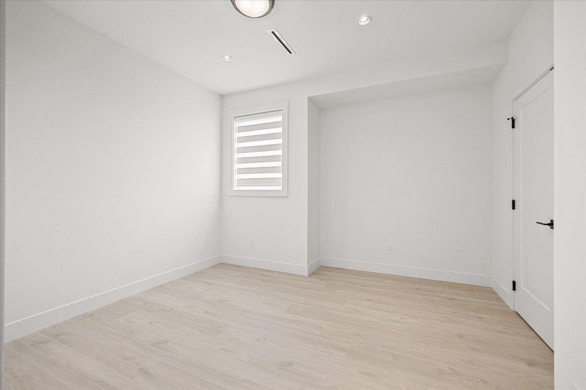 









840


Grenfell

Avenue, 3,
Kelowna,




BC
V1Y 5J4

