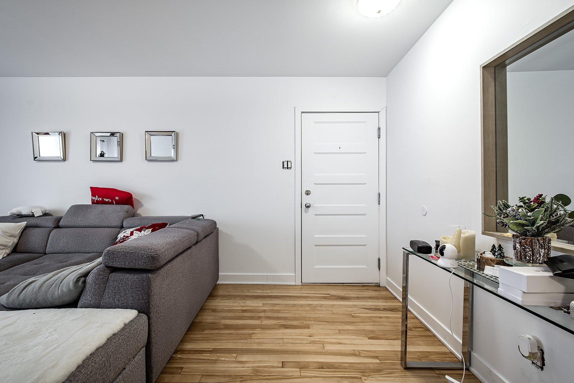 









11600


Boul. Langelier

, 7,
Montréal (Montréal-Nord),




QC
H1G3L8

