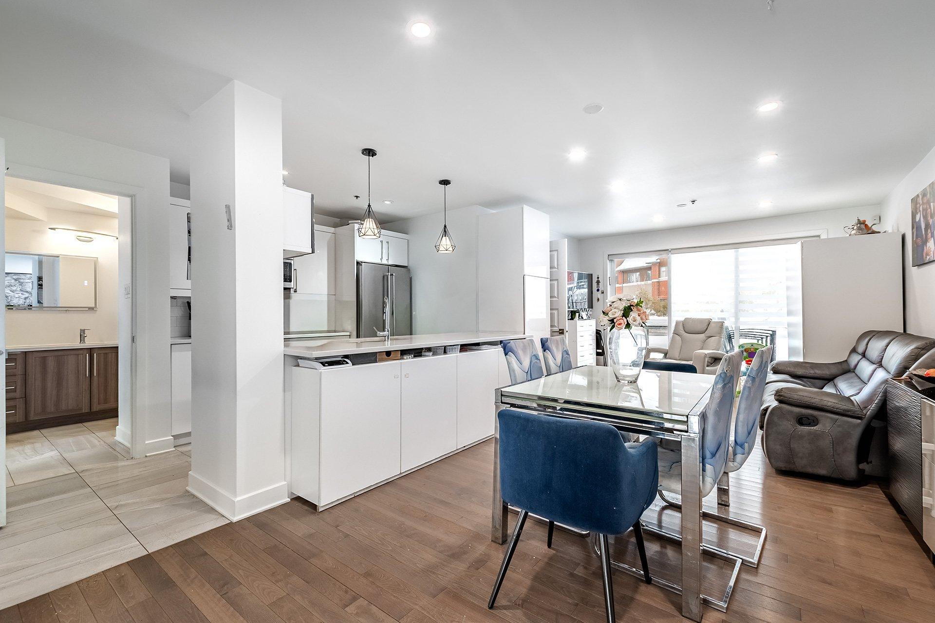 









5780B


Av. Parkhaven

,
Côte-Saint-Luc,




QC
H4W1X9

