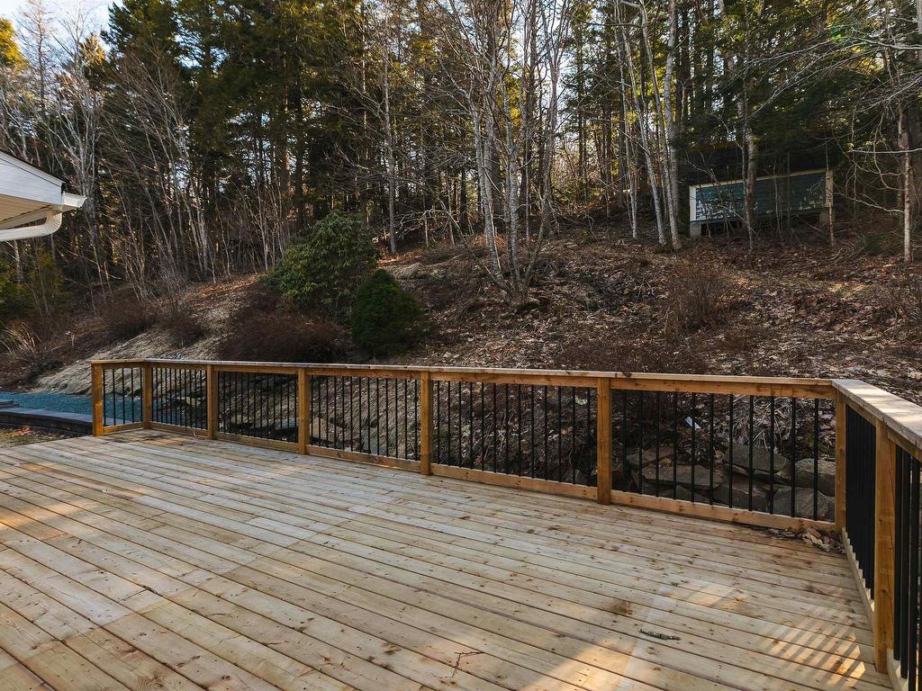 












212 Howe Avenue

,
Fall River,




NS
B2T 1H7

