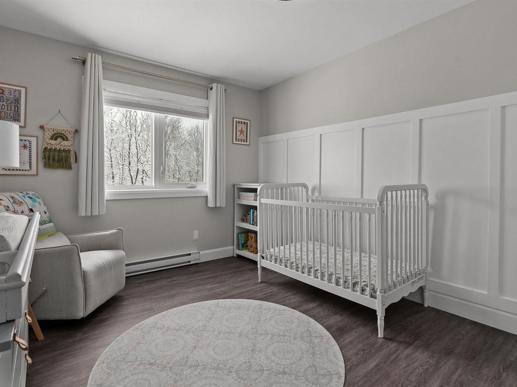 












212 Howe Avenue

,
Fall River,




NS
B2T 1H7

