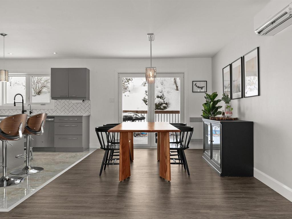 












212 Howe Avenue

,
Fall River,




NS
B2T 1H7

