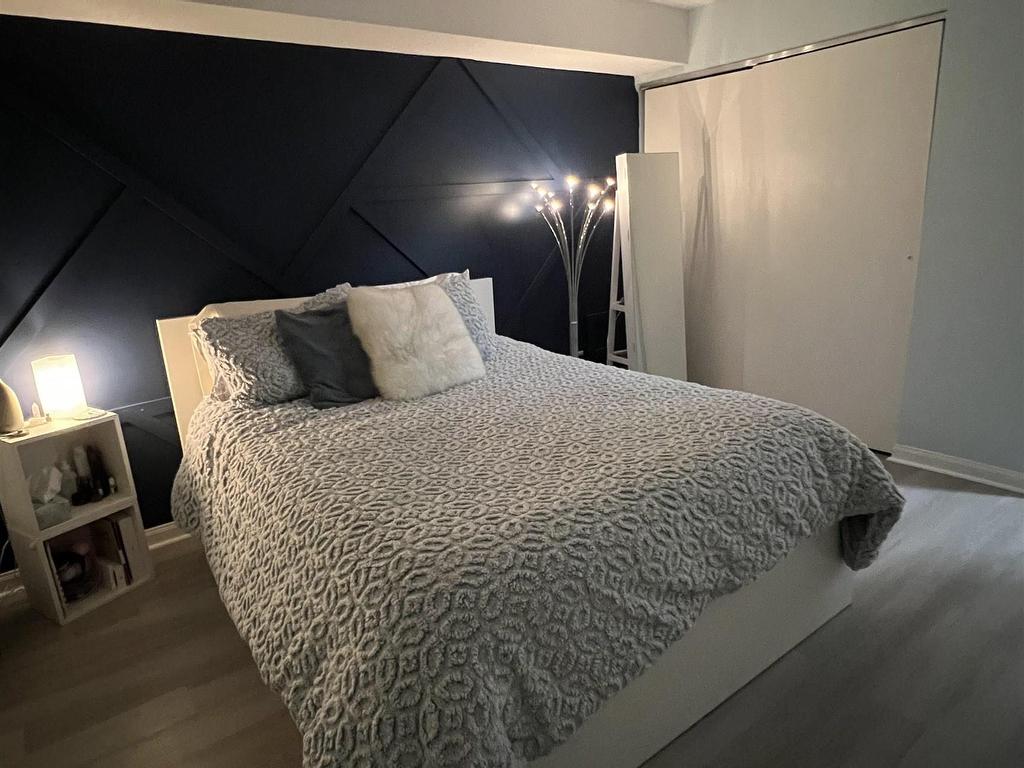 












305 51 River Lane

,
Bedford,




NS
B4A 3Y8

