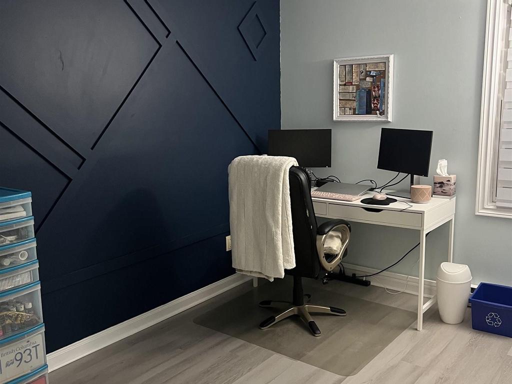 












305 51 River Lane

,
Bedford,




NS
B4A 3Y8

