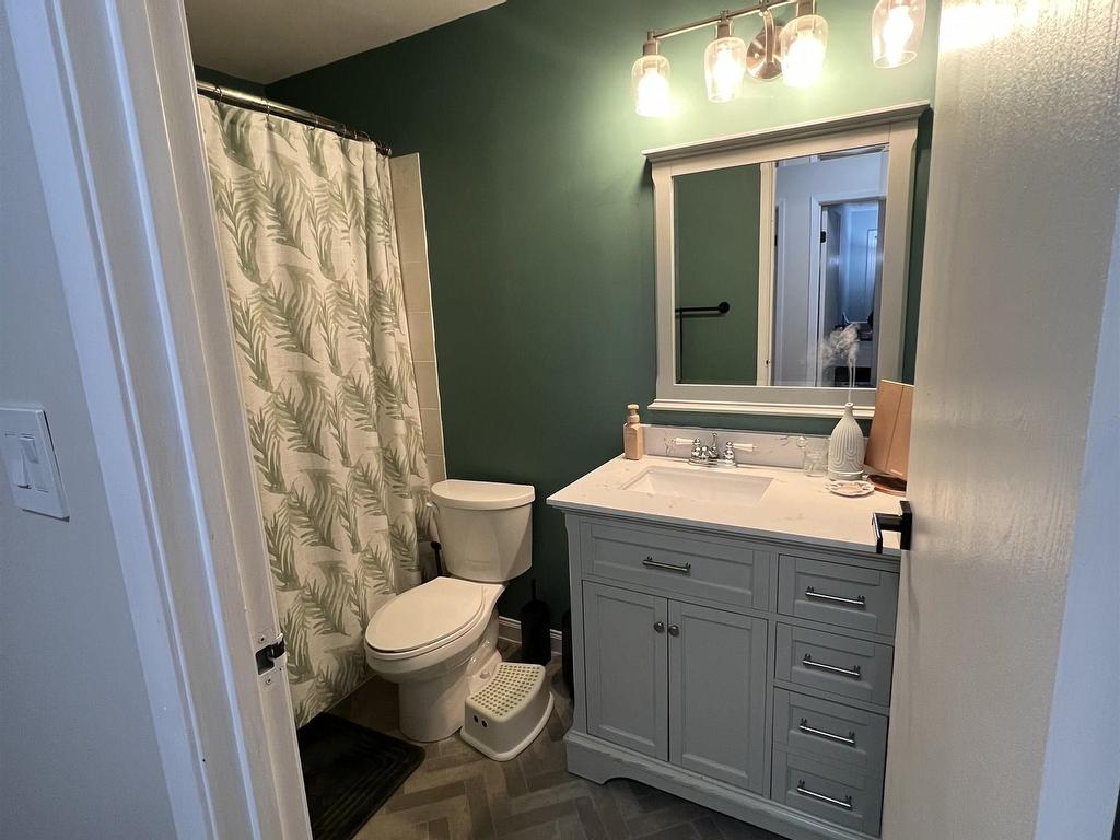 












305 51 River Lane

,
Bedford,




NS
B4A 3Y8

