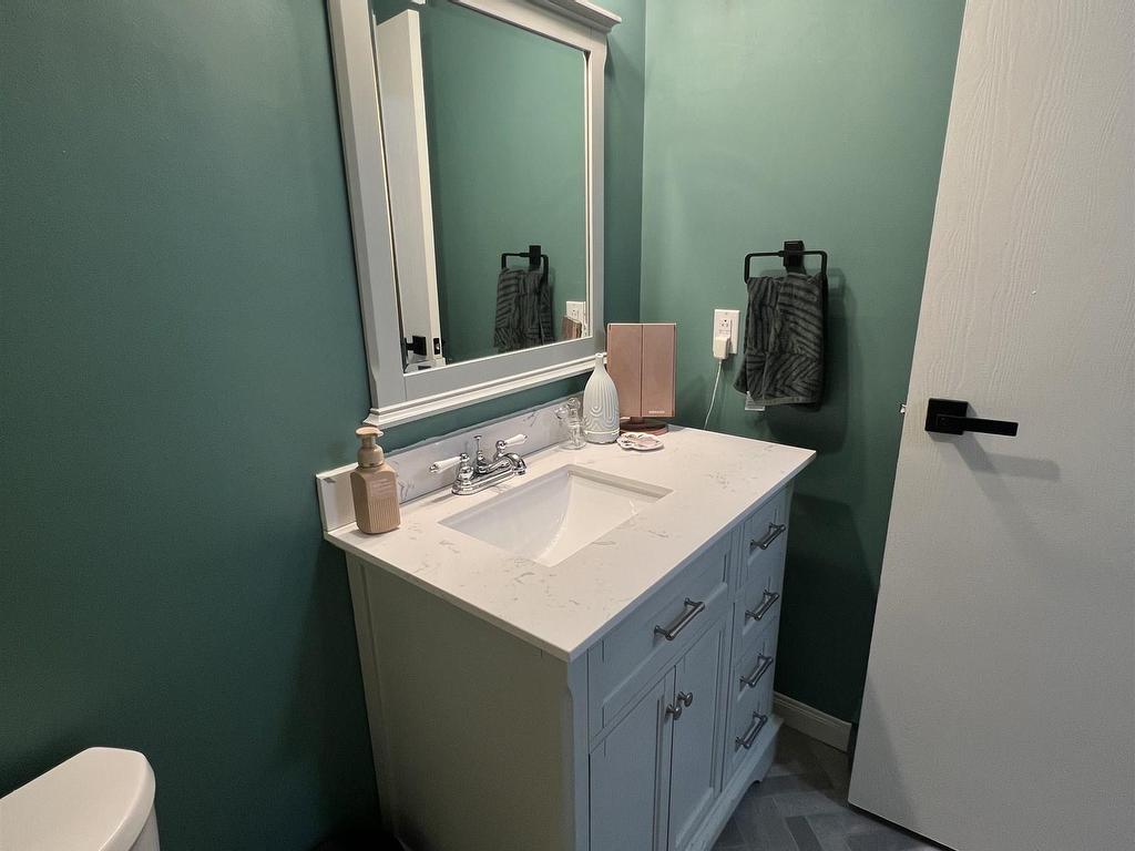 












305 51 River Lane

,
Bedford,




NS
B4A 3Y8

