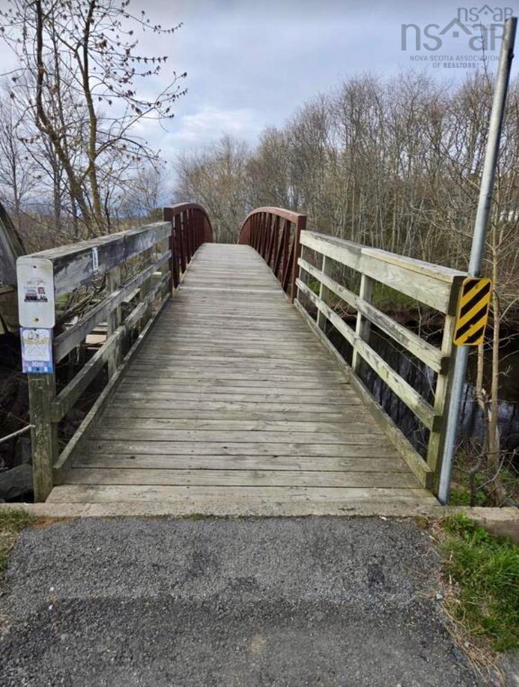 












305 51 River Lane

,
Bedford,




NS
B4A 3Y8

