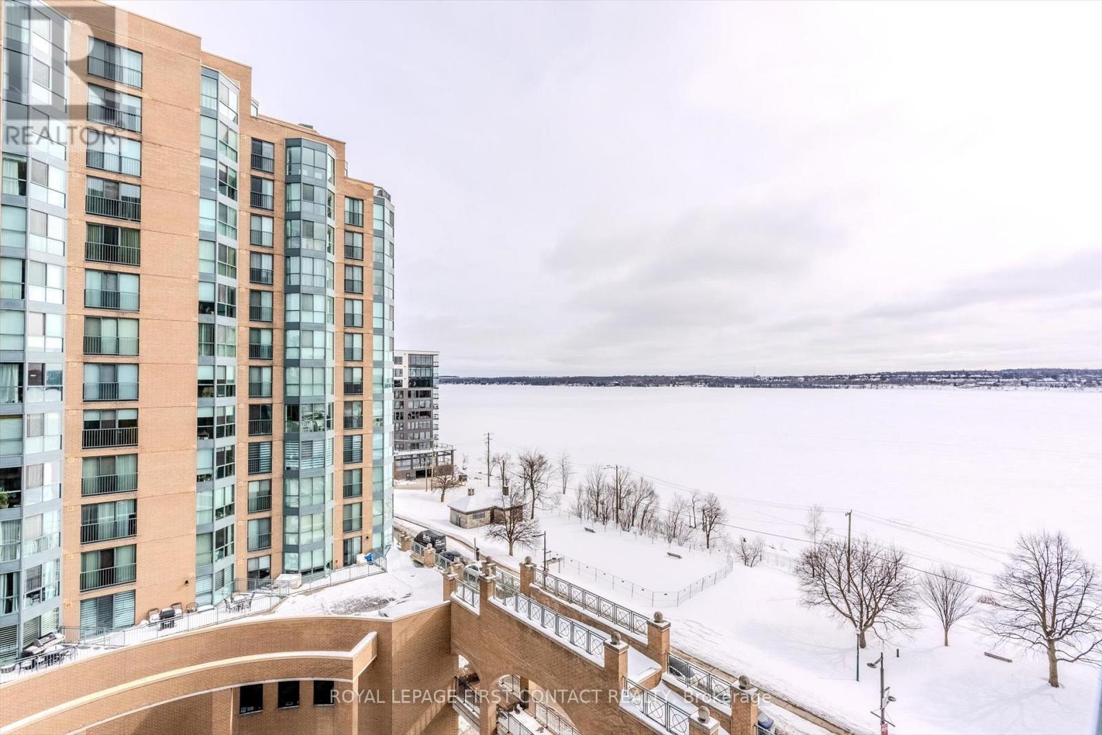 












808 - 140 DUNLOP STREET E

,
Barrie,




Ontario
L4M6H9

