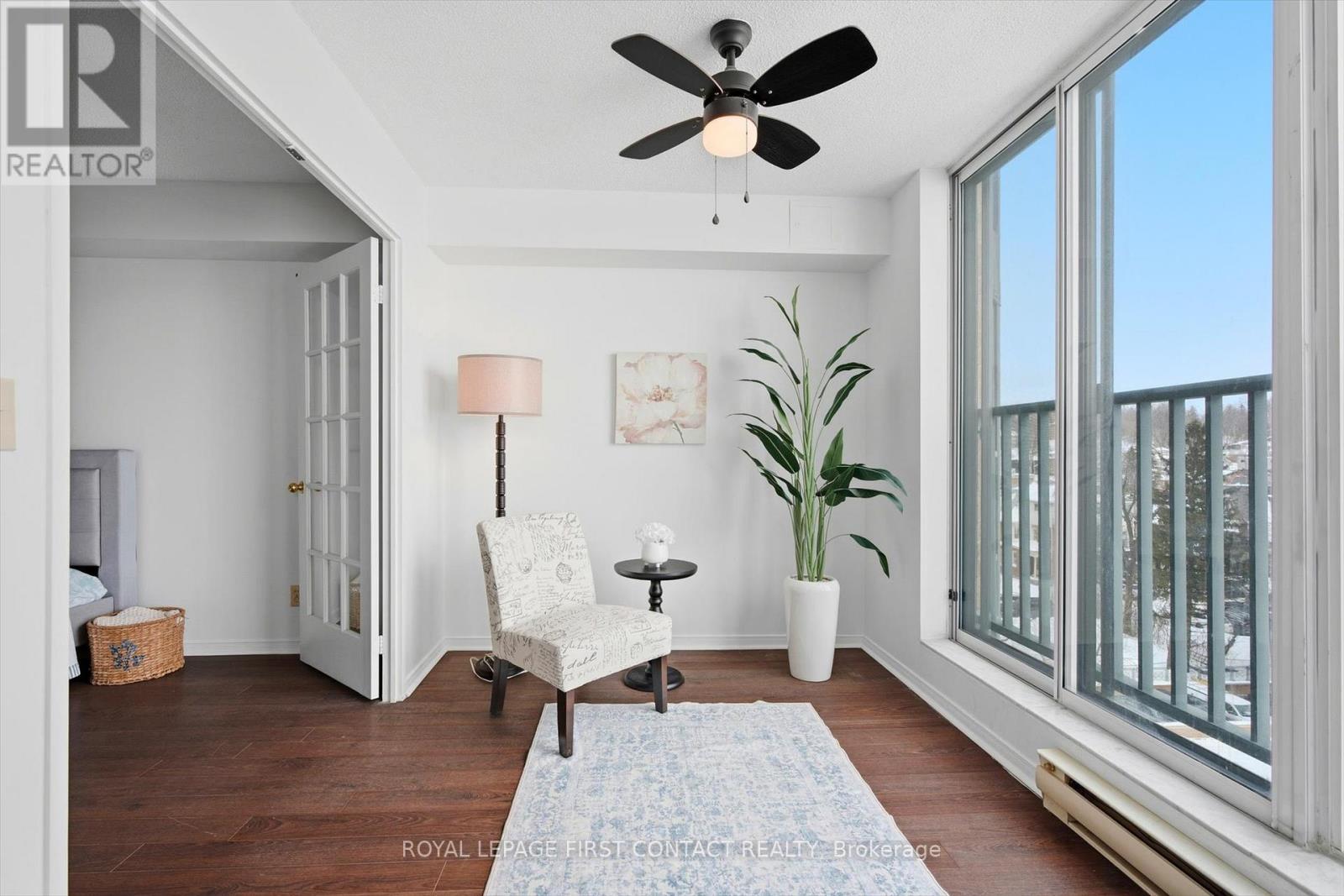 












808 - 140 DUNLOP STREET E

,
Barrie,




Ontario
L4M6H9

