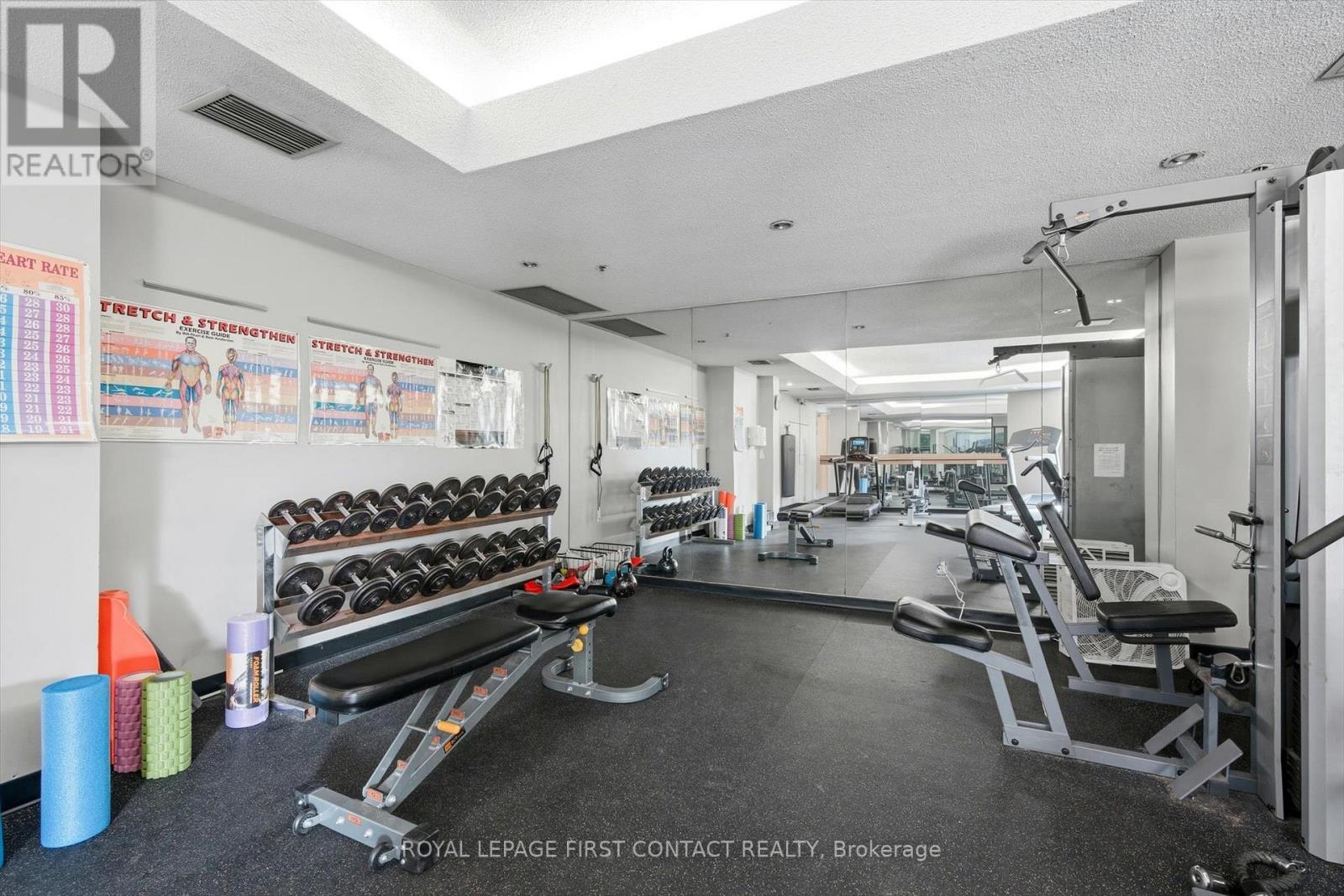 












808 - 140 DUNLOP STREET E

,
Barrie,




Ontario
L4M6H9

