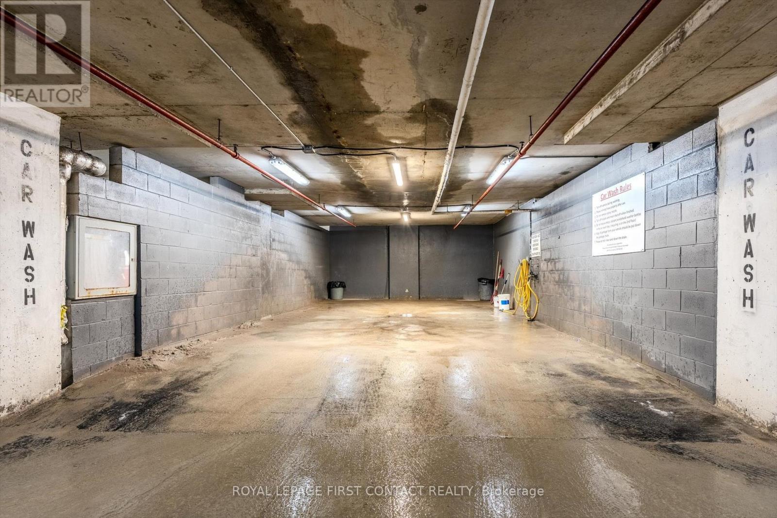 












808 - 140 DUNLOP STREET E

,
Barrie,




Ontario
L4M6H9

