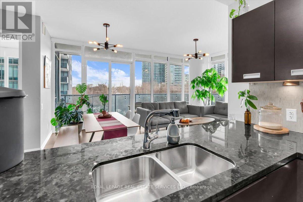 












316 - 90 PARK LAWN ROAD

,
Toronto,




Ontario
M8Y0B6

